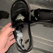 给漂亮的小皮鞋里，射进去一些我污秽的染色体吧～