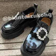 蹲了几日的小皮鞋终于被我玩到了（下雨天跑空几次鞋主还没把鞋子放出来）所以这次定打个如胶似漆射满鞋面💦