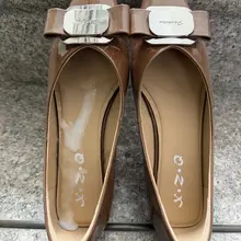 小姐姐的平底鞋替我来储存我的体液