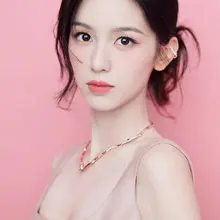 粉色甜妹少女周也高清脸部写真
