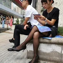 吊带黑丝销售，真的很骚哦 #街拍 #露出 #反差婊 #换妻 #绿帽 #丝袜 #淫妻 #走光 #抄底 #夫妻 #偷拍 #丝袜 麻豆街拍：https://t.co…