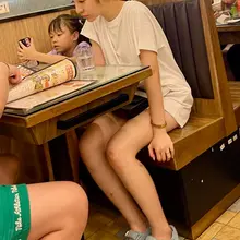 点击观看更多美脚