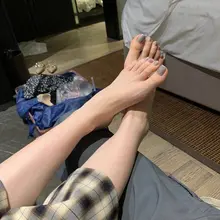 点击观看更多美脚