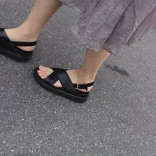 点击观看更多美脚