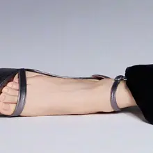 不想说话，想看看幂妈的贱狗们平时都是怎么意淫幂妈的，贱狗们，能不能大胆点说出来？#杨幂 #玉足 #性感