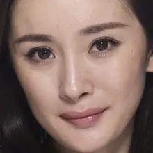 我什么时候看到幂神这张脸能不浮想联翩？什么时候看到幂神这张脸能不硬？什么时候看到幂神这张脸能不想射？做不到，根本做不到。只要看到幂神的脸、胸、腿、脚、身材，就…