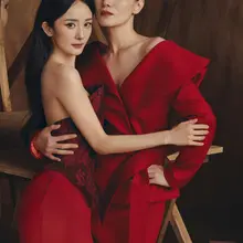 若是幂妈和佳妈一起，给你来个双飞，你能不能顶住？我承认我顶不住，能跟这样两位妈妈风流快活一场，必须玩遍所有招式、玩法，就算被两位妈妈榨干，在两位妈妈的胯下精尽…