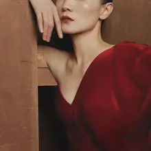 若是幂妈和佳妈一起，给你来个双飞，你能不能顶住？我承认我顶不住，能跟这样两位妈妈风流快活一场，必须玩遍所有招式、玩法，就算被两位妈妈榨干，在两位妈妈的胯下精尽…