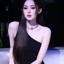No.mx1524古力娜扎上海SMFK活动生图，斜露肩黑裙高跟，怼脸拍冷艳神颜，臀部曲线完美 [100P+1.2G] #明星生图 #古力娜扎 自购地址：htt…