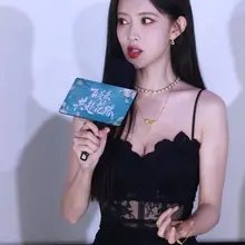 No.mx1521孟子义《百花杀》追剧团生图，蕾丝低胸吊带，天使面孔魔鬼身材 [159P+1.34G] #明星生图 #孟子义 #百花杀 自购地址：https:…