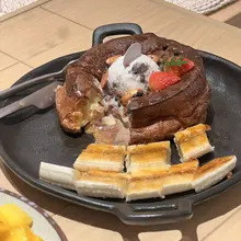 Fuzhou's delicious desserts and four fruit soup