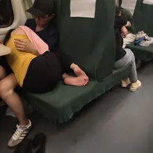 火车艳遇 这也太幸福了