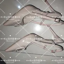极品夜场女后台点位，各种高跟鞋丝袜畅玩而且没有摄像头，后面会陆续更新，各种骚高跟看不过来，而且还能刷到女主dy，本期是一个小年轻的裸色高跟华伦天奴，感觉不像是…