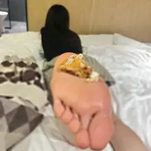 老图，足底拿破仑蛋糕好吃！ #舔脚 #足控 #反差