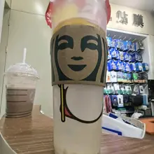 解决了不能在东方明珠塔前喝蜜雪冰城的问题