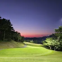 시간 여유가 생겨서 2부 조인다녀왔는데 3부까지 치고온느낌이네요 해가 짧아졌네요 그늘가니 쌀쌀하더라구요 3부는 춥겠어요 전체 스코어는 나쁘지않…