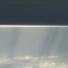 하늘과 바다를 돌려 보면 세상의 모든것을 반대로 돌려 보면 어떤 느낌일까? 둘다 아름답다. 세상을 가끔 돌려서 바라보자…… 그것도 괜찮을것 같…