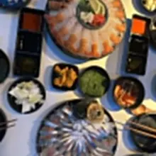 제주 함덕 고씨네 횟집 방문기 🐟 테이블에 앉자마자 새우회 한 판, 방어회 한 판, 성게알, 해초, 각종 밑반찬이 눈앞에 펼쳐지는데 그 순간…
