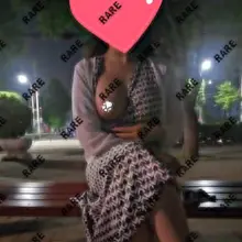 사진을 1도 안찍어서 아쉬움에 한컷 근처에서 부커님들 모여있다는 정보 입수 건오 약속 전에 인사할겸 들렸는데 완전 대벙이었고 🤣🤣🤣 신랑 성향…