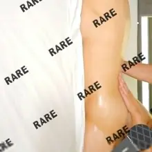 다른 남자의 손이 이브님의 가슴을 탐하고, 그 손이 이브님 사타구니를 스칠 때, 계속된 터치로 이브님 숨이 가빠질 때, 다른 남자의 성기가 이…