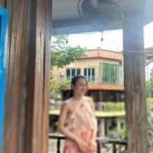 Ánh mắt ấy từng biết cười Giờ chỉ toàn những điều chưa nói