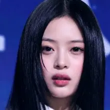 아이돌로 보는 짧안부 vs 긴안부 긴안부 대표 연예인 : 레드벨벳 아이린, 소녀시대 윤아, 태연, F(X) 크리스탈 등. 짧안부 대표 연예인…