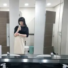날이 좋아서 청순 담백하게 입었는데 스커트만 걷어올리면 흡.. #청순 #각선미 #노팬티스타킹 #OOTD #봄 #여름