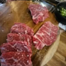 소고기 ♡ 맛난 소고기 먹긔 ~^^ 사랑하는 아내와 아는 지인분과 함께 소고기 얻어먹음 ~~♡♡ 정말 잘묵었슴돠 오늘도 이렇게 하루가 심심 합…