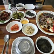 🐹지난주도 게장~ 오늘도 게장🦀 좋은 풍경에 눈꽃빙수먹고 흠뻑 취한ㅎ 날이 더 맑았음 좋았겠지만 나름 만족🩷