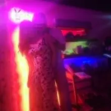 19일 토요일 건대근처? 에서 같이 낮술한잔하며 즐겁게 노실분들 찾습니다~~ 술오르고 여성분들 분위기 맞춰서 5~6단계 까지? 아니면 사라~?…