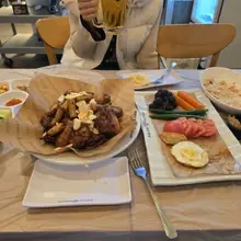 아가들 일찍 재우고 둘이서 꽁냥꽁냥 데이트중 이랍니다.