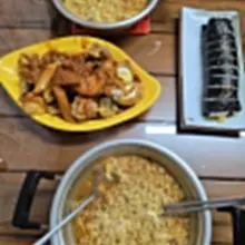 아침.점심.저녁?식사-- 이제서야 첫 한끼를 먹는답니다.