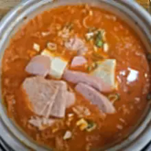 식사 맛있게 하세요^^ 🍚 오늘의 메뉴는 보글보글 맛있게 끓인 얼큰하고 칼칼한 참치김치찌개 랍니다. 🥘 따뜻한 밥 한 공기에 맛있는 찌개 한…