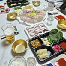 급으로 만나 너무 재밌게 놀았던 3커플!! 술 먹고 게임하고 진짜 잼나게 놀았어오!! 곧 또 봅시다 내 사랑들 ♡♡♡♡ @j_bubu_ @se…