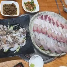 💕 월요병 이기라고 놀러와준 진진부부 💕 @kyj1756 스클치고 회에 한잔후 방술 뜨밤까지 너무 즐거웠어 담엔 우리가 갈께^^~ ❤️ #부부…