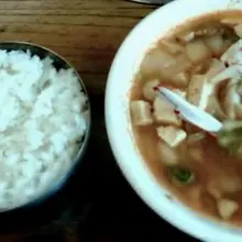 꽃게탕 어제주문진 수산시장에서 사온 꽃게를 양파 호박 청양고추 피망 파 마늘 고추가루 등등넣고 얼큰하게 끓인 꽃게탕 먹음직스럽죠 어제 늦게까지…