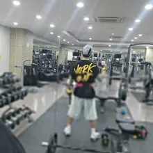 내가 운동을 꾸준히 하는 이유는 아무리 멋진 명품옷을 입고 아무리 멋진 명품가방을 들어도 누가 걸치고 드느냐가 가치를 결정하기때문이다. 트윗에…