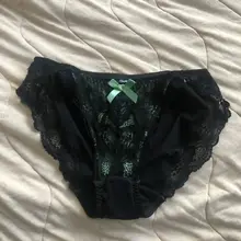 おはようございます☀ 嫁の使用済みパンツとか需要あるのでしょうか？😁 使用後、そのまま捨てようとしていたものです😅 DMお待ちしてます😌