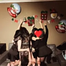 함께해주신분들 덕분에 크리스마스를 재밌게 찢었습니다. 만날때마다 너무 웃다보니 눈가에 주름이 늘고있어요 아름다운분들 또 만나요~~~~🥰 아침에…