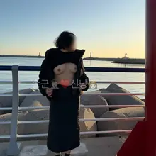 ”대게🦀 먹으러 가자“ 란 제안에 급 속초 부커여행🚙 멋진 21층 베란다 뷰 대게는 살이 꽉찬게 아쥬 실했지🥹 오빠가 불로소득으로 사준 귀한…