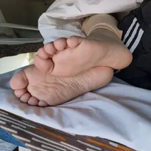 投稿 臥鋪肉腳