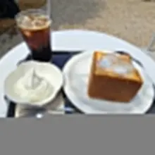 하늘도 푸르고 아내도 푸르고 ㅎㅎ 야외 나들이 하기 딱! 좋은 날이네 #영도아일랜드 #중리
