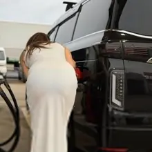 いつものガソスタ⛽️で📷 疲れていても、撮影をしてくれるご主人さまが、愛おしいです😌 ずっと、お側にいさせてください☺️