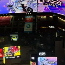 渋谷でNIKKExペルソナ見てきた！！ 13面のモニターの迫力が凄かった✨ 今日も放映されるのでみんなもぜひ🫶 #NIKKE #NIKKExペルソナ
