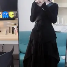 这个时期的我真的很性感….红指甲➕丧妻感➕短卷发