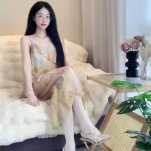小紅書id：482670312 有喜歡這種戴眼鏡不算漂亮的絲襪po主嗎？ “反差”感
