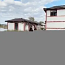 荒废的商业街露出一下，这复古建筑要是没荒废就好了，我在这露出拍照也更刺激，还能代言一下
