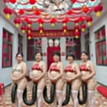 临时看看吧，最近在用元宝AI主攻这个赛道！举报我以后就没得看， 喜婆之殇，首尾相连，极致贯通