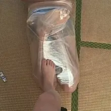 #BDSM 茶几有点晃，想个办法固定一下