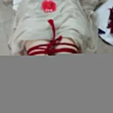 事情是这样的！我带着三岁姐姐制造的的绳痕鞭痕，偷了贴纸，绑了伟大的引导型小狗@wanglan_D 完成了我第一次吊缚！ 简单讲就是绑了三岁（就这么造谣👻） 🏠…